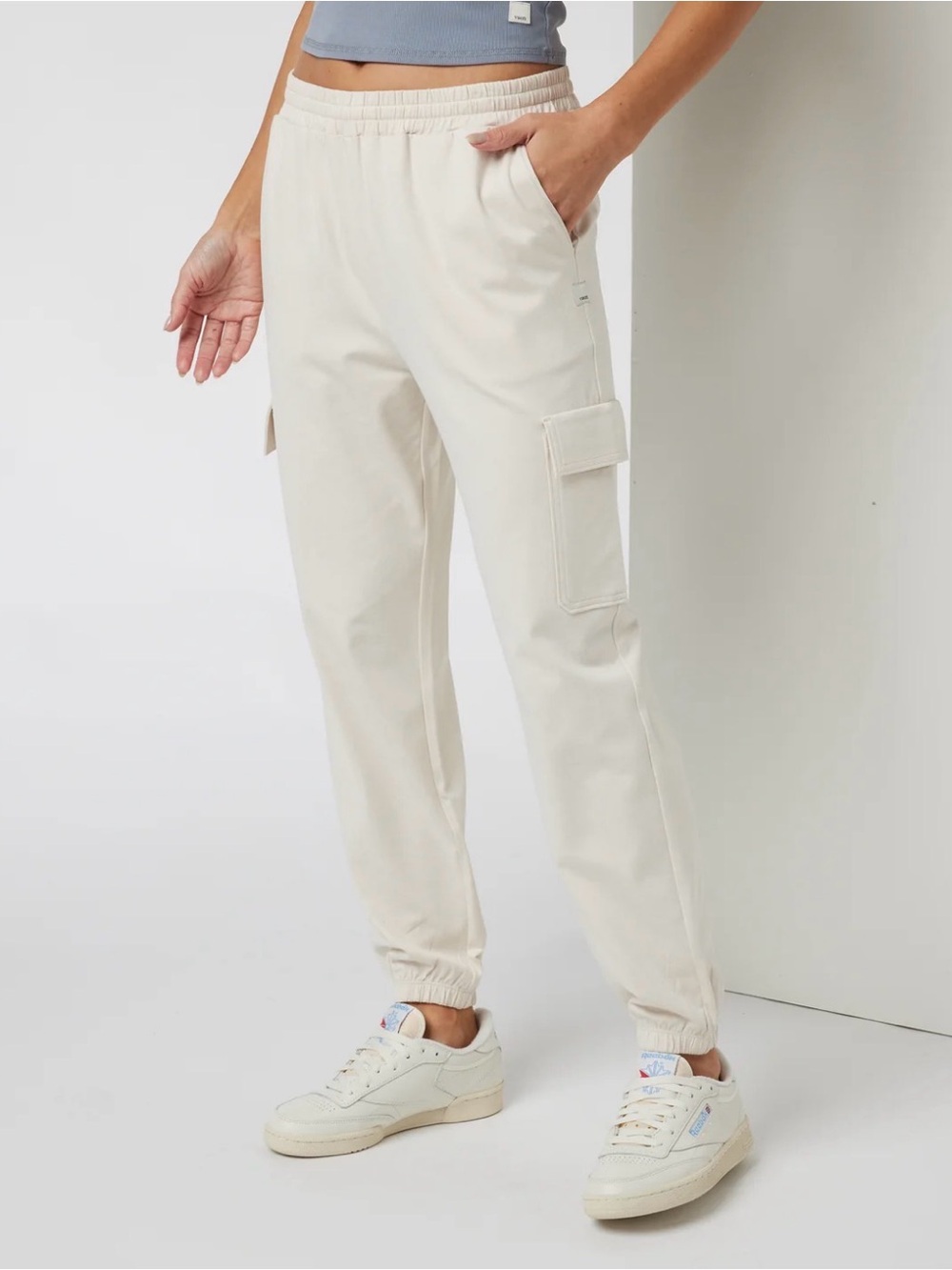 Vuori Boyfriend Cargo Sweatpants DreamKnit Material in Milkweed Heather